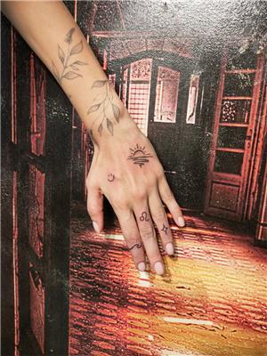 el-parmak-dovmeleri---hand-fingers-tattoo