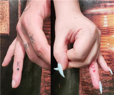 kupa-kizi-maca-papazi-parmak-cift-dovmeleri---couple-tattoos