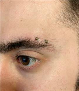 Titanyum Yatay Ka Piercing / Titanium Horizontal Eyebrow Piercing