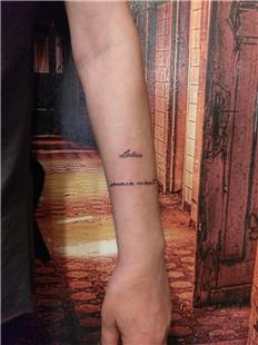 Yara Kesin zi zerine Latince Yaz Dvmesi / Scar Cover Up Tattoo